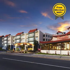 Pagoda & 4*, Perth Australia